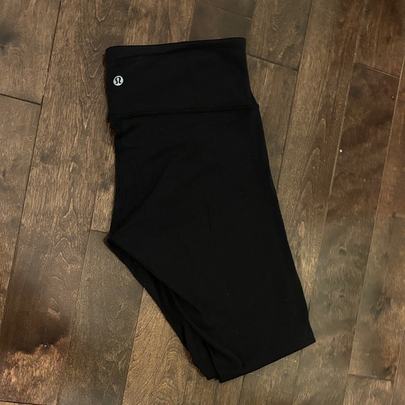 lululemon Black Mid-Rise Leggings Size 8 - Picture 2 of 3